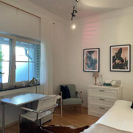 Homestay Privates In Einem Gepflegten Neuss